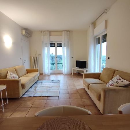 Nice Apartments Lake View & Free Parking Пастренго Екстериор снимка