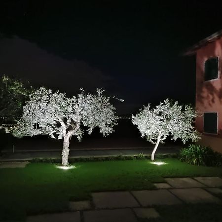 Nice Apartments Lake View & Free Parking Пастренго Екстериор снимка