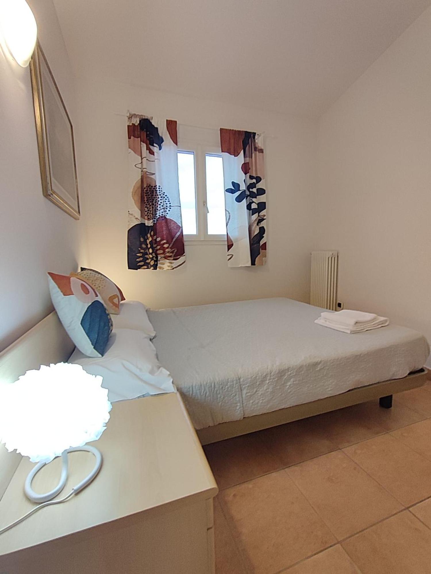 Nice Apartments Lake View & Free Parking Пастренго Екстериор снимка