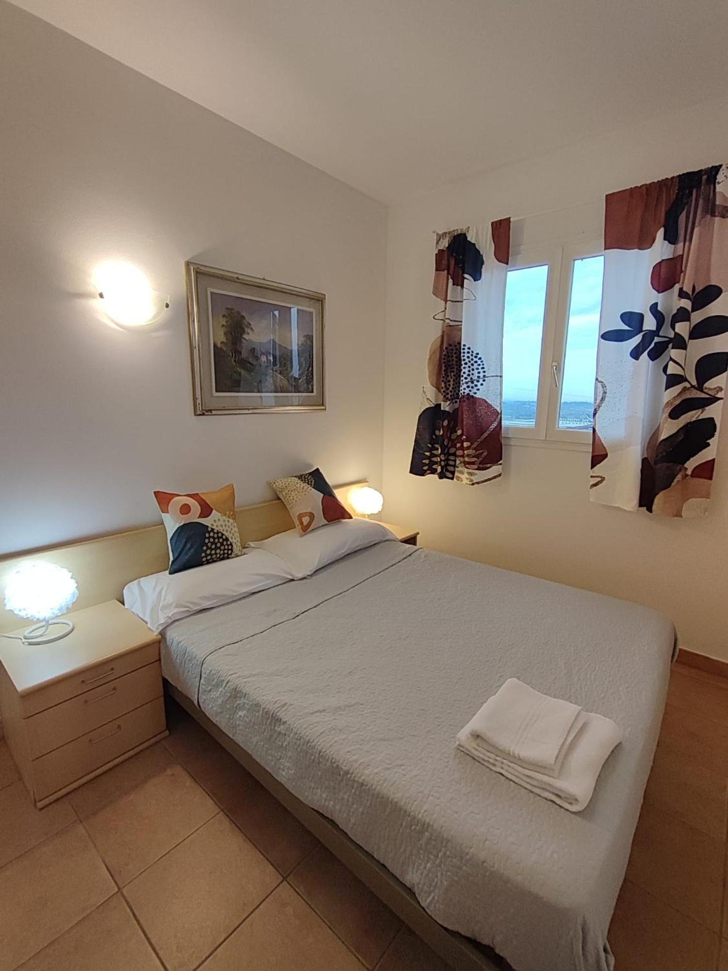 Nice Apartments Lake View & Free Parking Пастренго Екстериор снимка