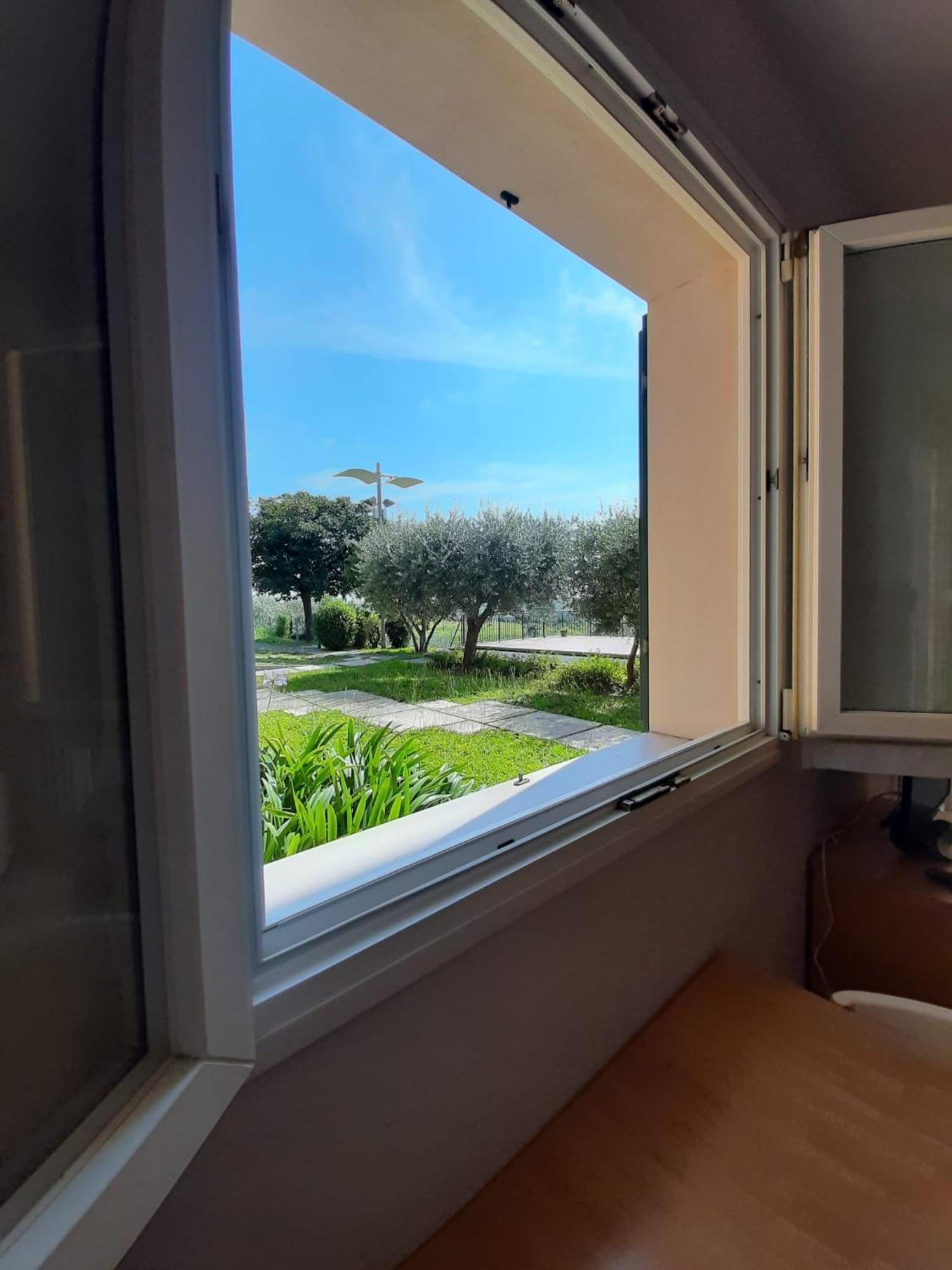 Nice Apartments Lake View & Free Parking Пастренго Екстериор снимка