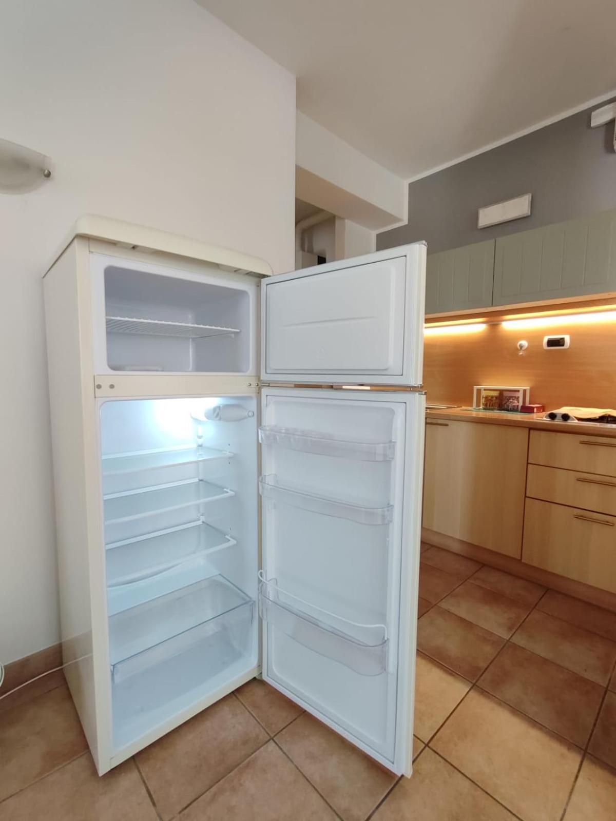 Nice Apartments Lake View & Free Parking Пастренго Екстериор снимка